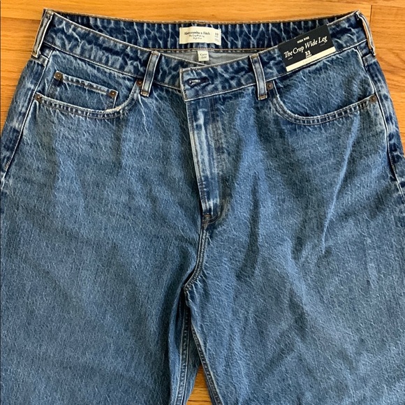 Abercrombie & Fitch Classic Blue Women's Jeans. High Rise. Curve Love. - Picture 2 of 12